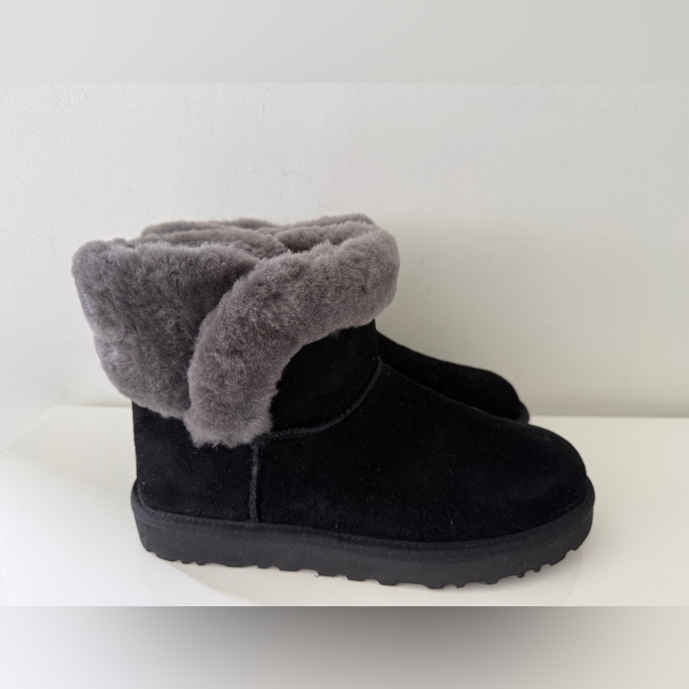 UGG Shearling Suede Ankle Boots Booties Black Size 9